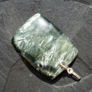 Serafinit přívěsek