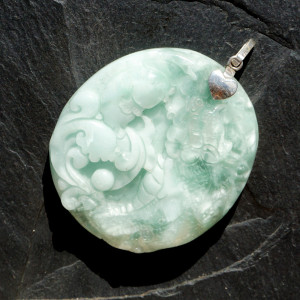 Larimar - přívěsek glyptika