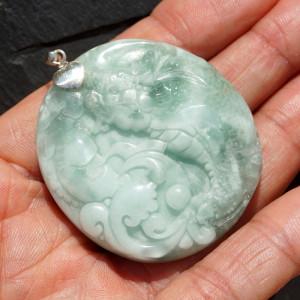 Larimar - přívěsek glyptika