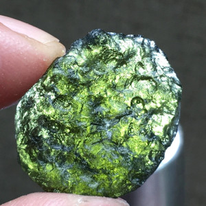 Vltavín surový (464)