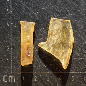 Jantar surový (466)