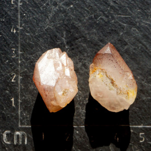 Křišťál s lepidokrocitem