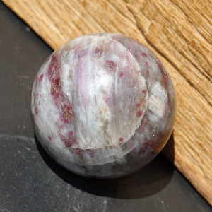 Turmalín růžový koule