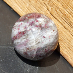 Turmalín růžový koule