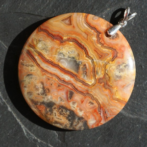 Achát krajkový přívěsek