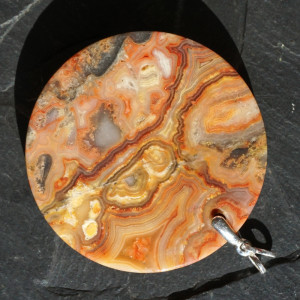 Achát krajkový přívěsek