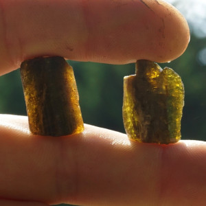 Turmalín verdelit surový - 1ks