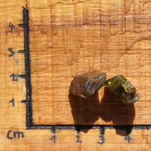 Turmalín verdelit surový - 1ks