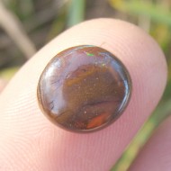 Boulder opál kabošon